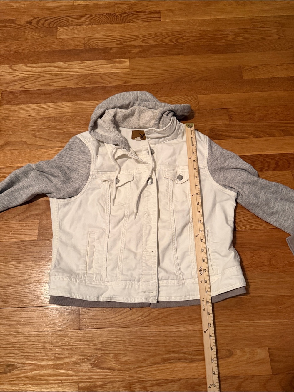 American Eagle Outfitters White Denim Jacket with Gray Hoodie Sleeves - Picture 7 of 10